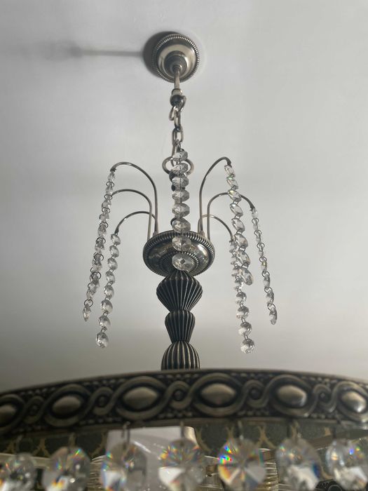 Candeeiro de Cristais – Estilo Clássico – Iluminação Decorativa