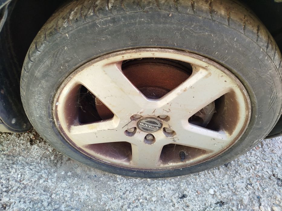 Jantes Volvo V50 17 polegadas com pneus usados