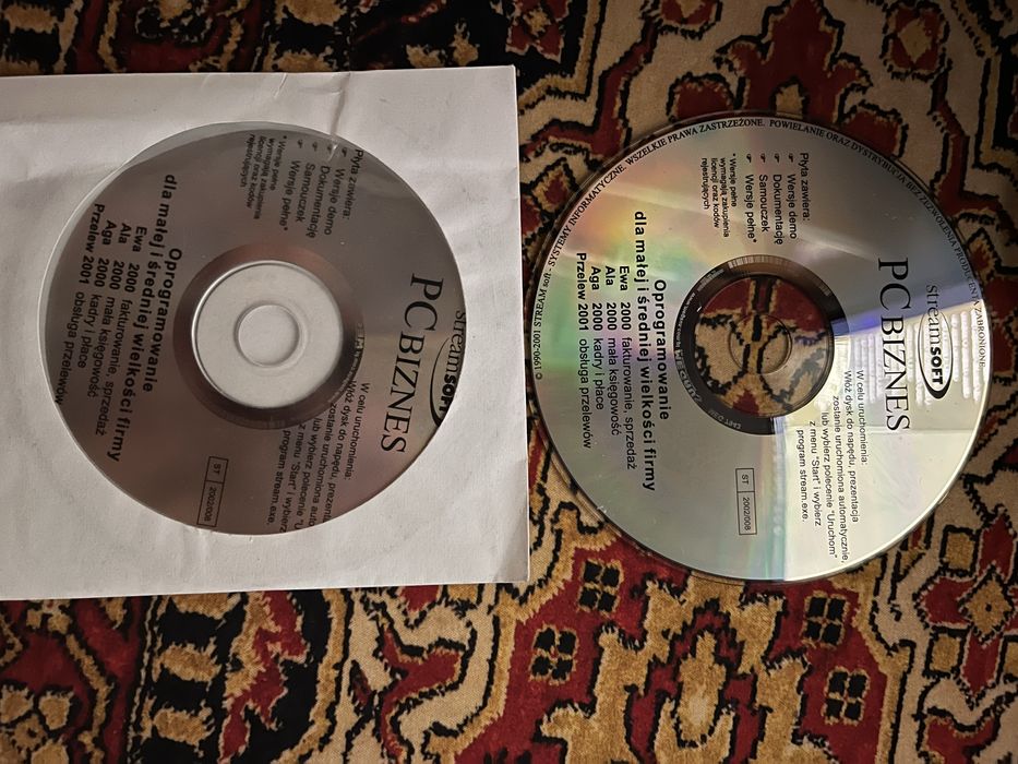 Płyty CD-ROM (2 szt.) z oprogramowaniem dla firm