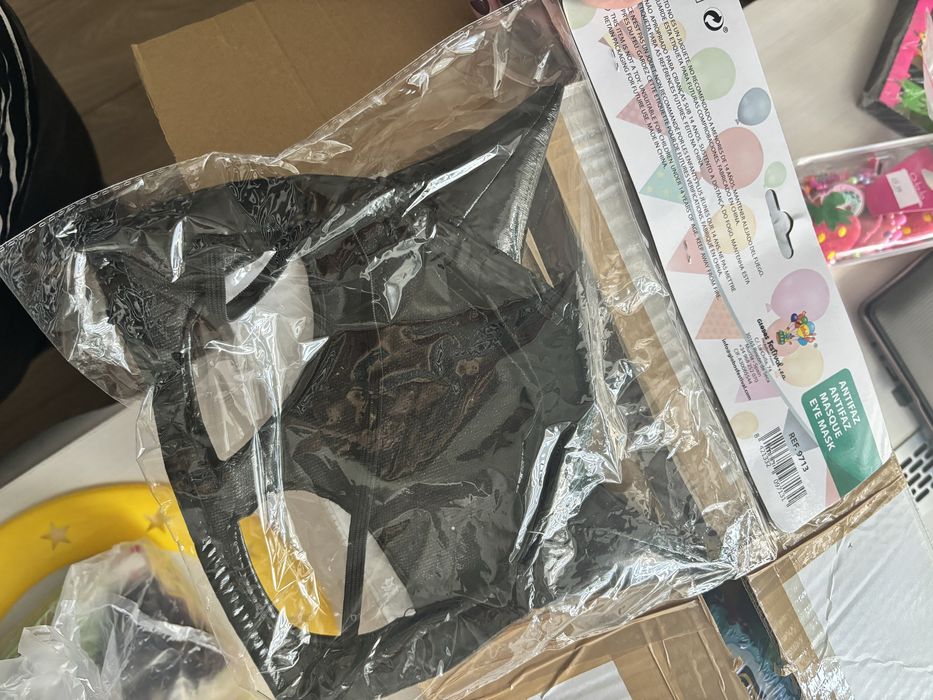 Маска кота нова.