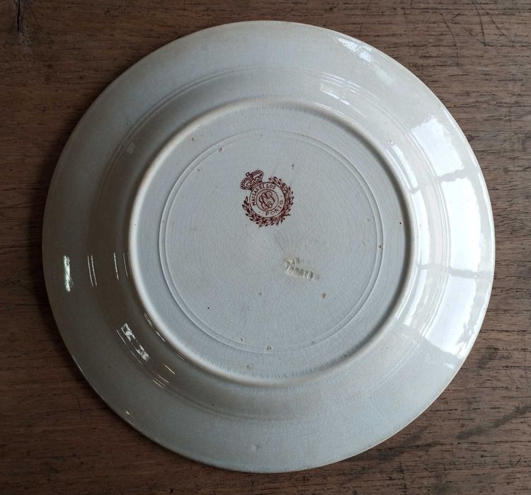 Antigo prato em faiança Massarelos "Torre de Belém"