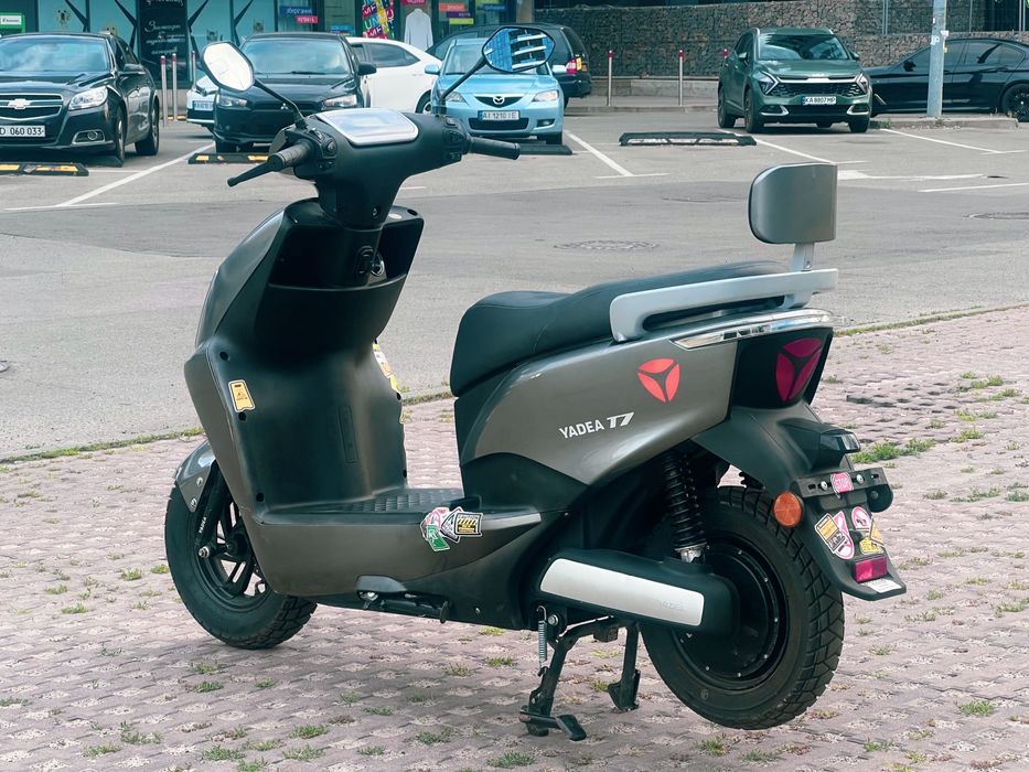 Продам електромопед Yadea T7