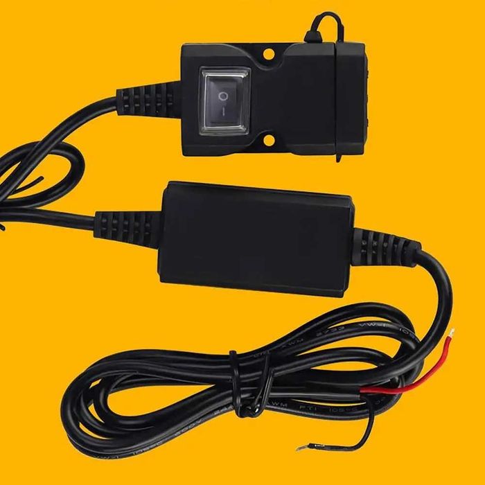 Carregador USB Duplo para Moto com Interruptor ON/OFF