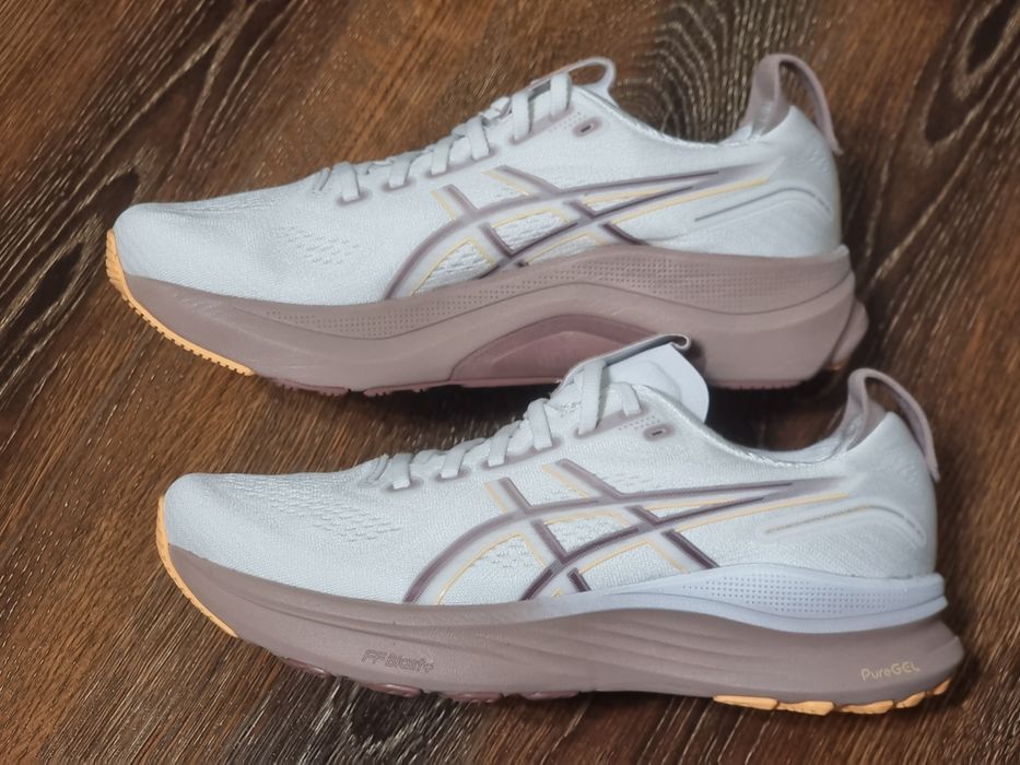 Оригінал 100%  жіночі кросівки asics gel kayano 32  euro 40