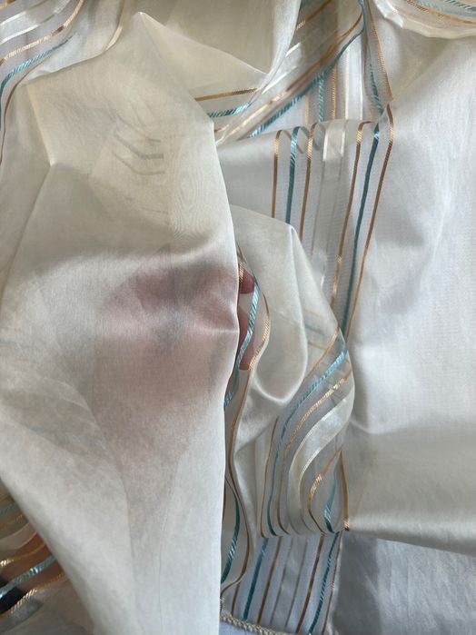 Firana/tkanina organza kremowa z pionowymi pasami