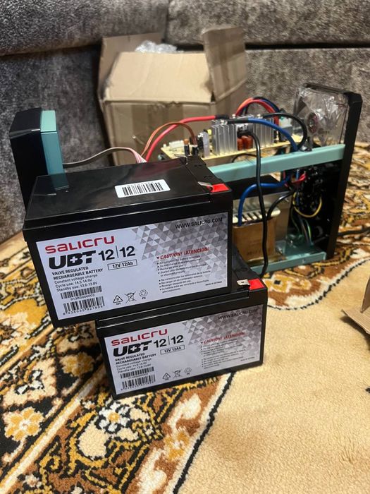 Зарядна станція Vinga VPC-2000M 2000VA/1200W + 2 акумулятори 12V 12Ah