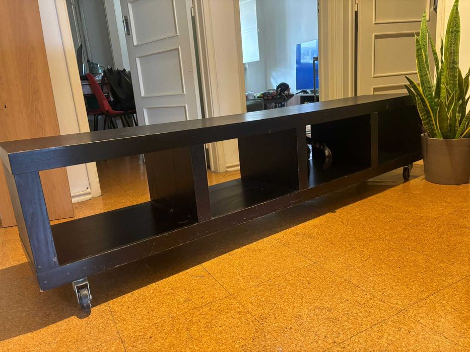 Aparador de TV para restauro