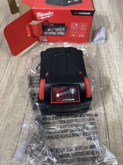 Akumulator MILWAUKEE M18B5 5,0 AH nowy, gratis bity