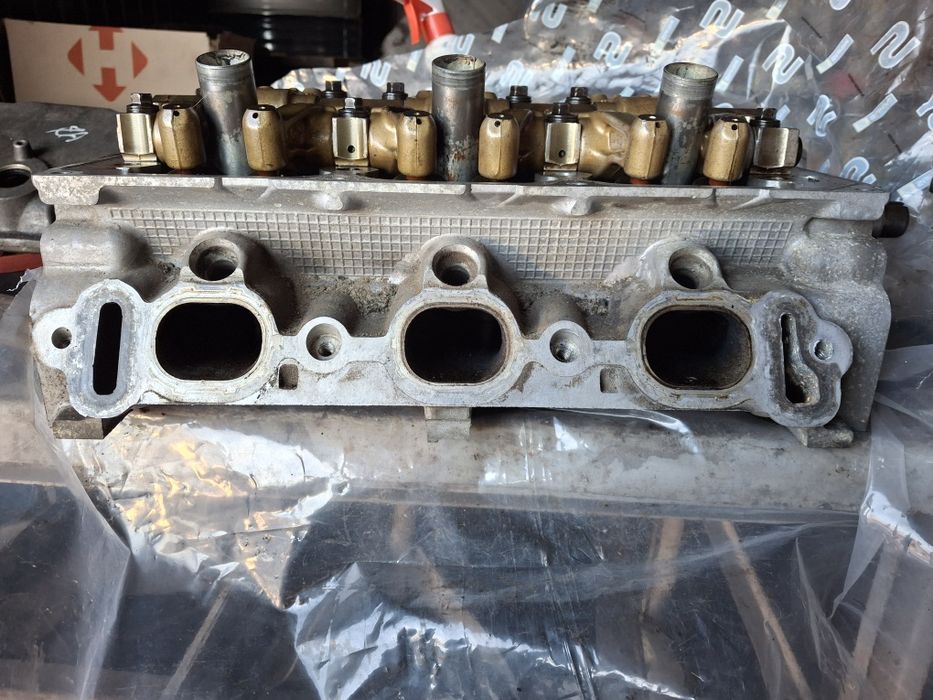 Головка блоку циліндрів крайслер 300с 3.5
