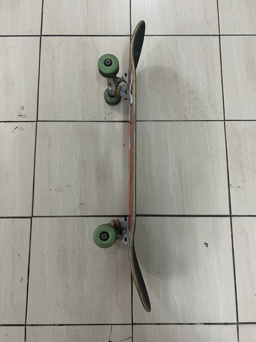 Skate completo como novo