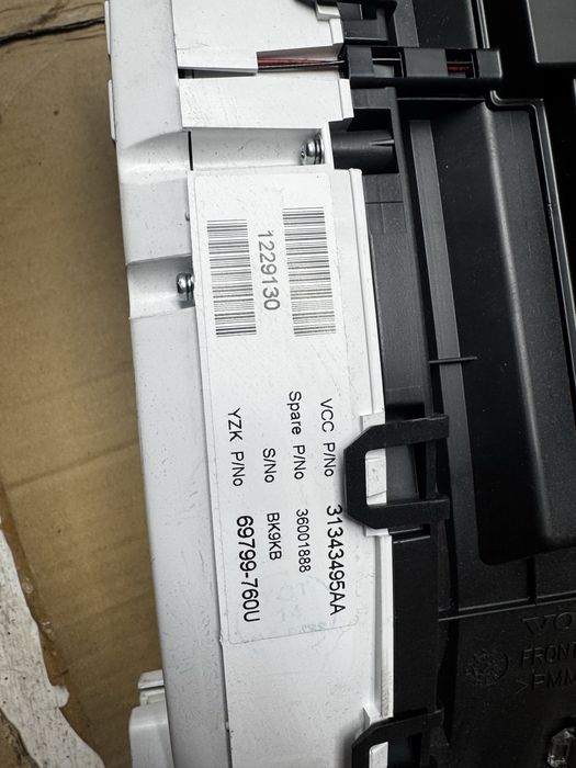 Licznik volvo v60,s60,xc60,v70 R-design  2008 do 2012