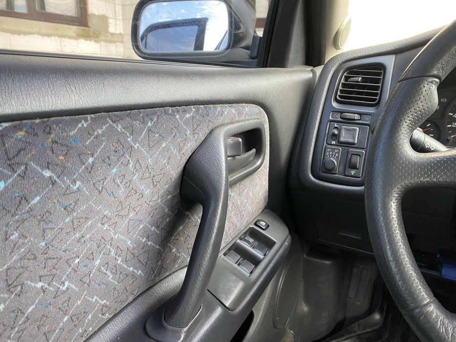 Nissan Primera 1.6i,