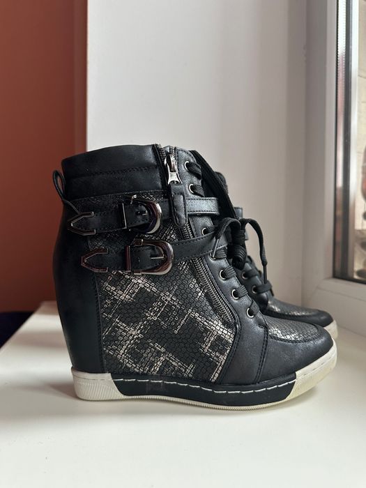 Снікерси/ботінки жіночі