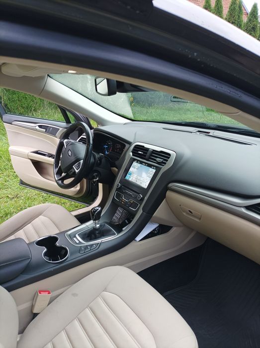Osobowe Ford mondeo Mk5