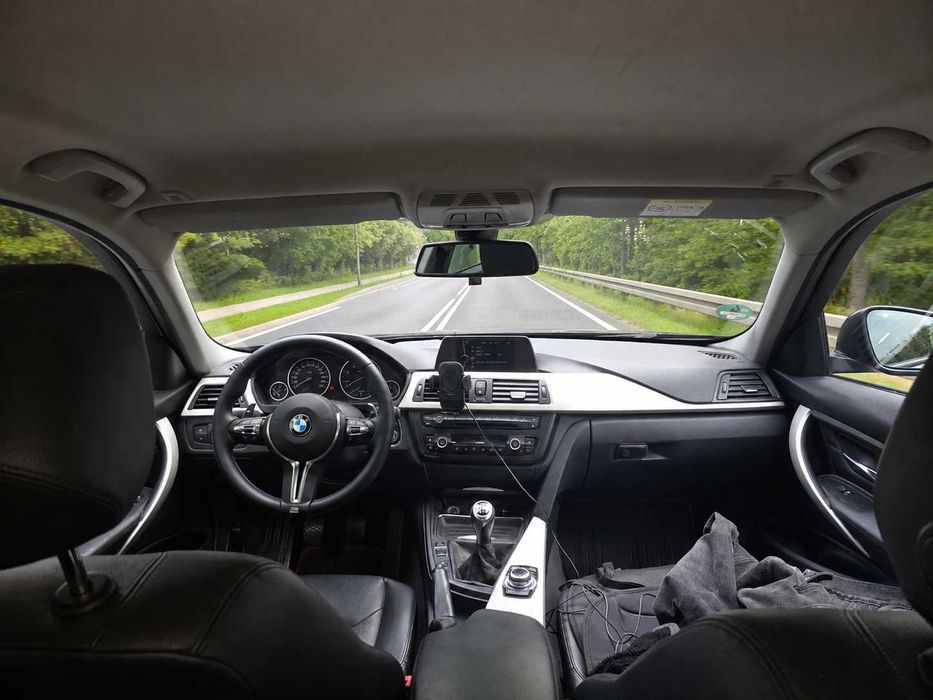 BMW 318d 2013 2.0 Дизель Механіка