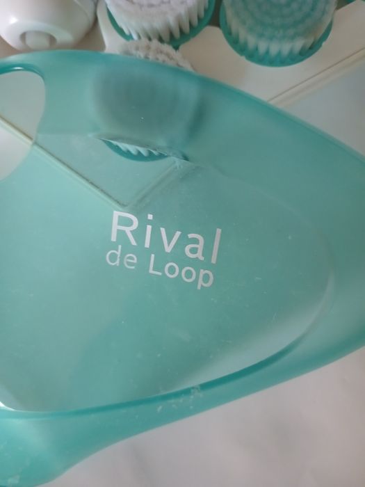 Масажер для обличча.  Зняття макіяжу, чистка пор, нанесення  скрабів.