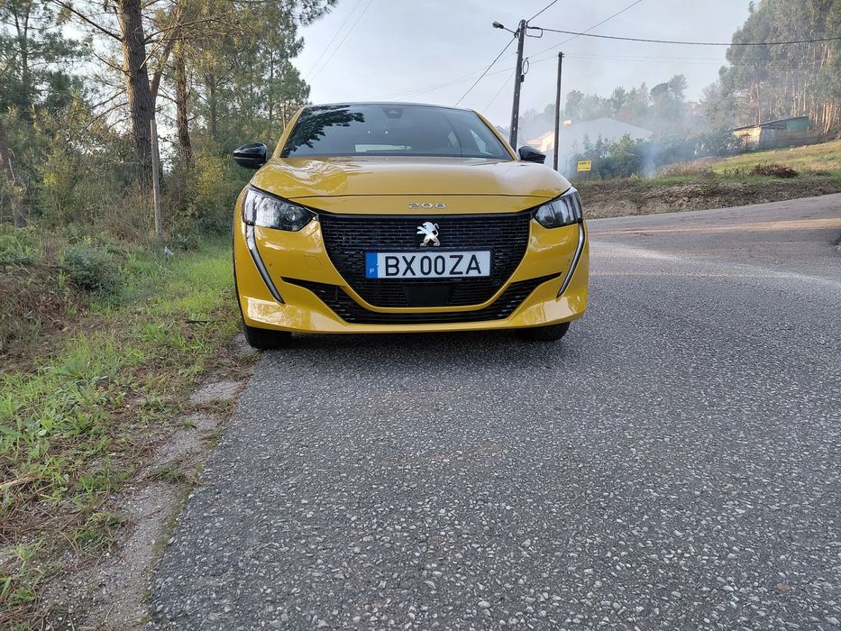 Peugeot e-208 GT Pack