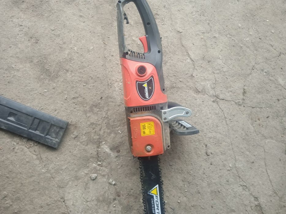 Продам электро пилу