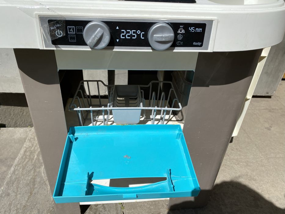 Дитяча кухня для літнього майданчика