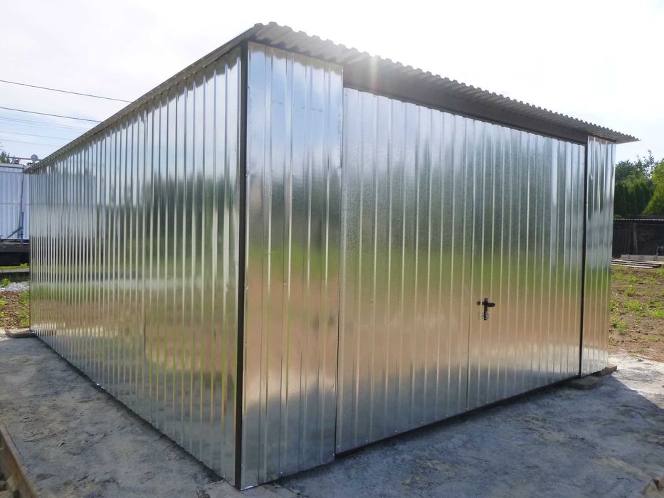 Blaszak Garaż blaszany 3x5 + brama uchylna Garaże 3x5 3x6 4x5 4x6 6x5