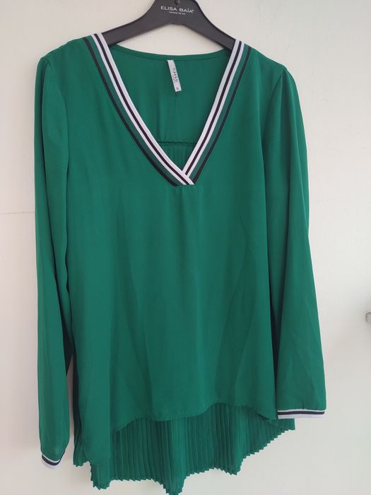 Blusa verde, fluída e original - Tiffosi - Tamanho S
