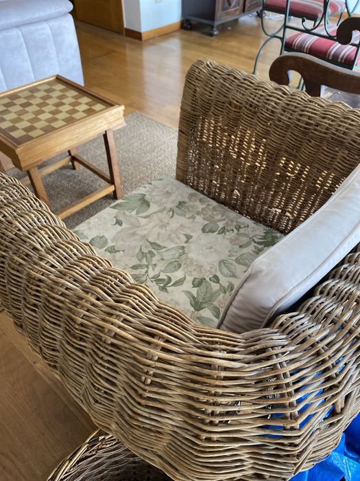 Cadeira de madeira feita à mão