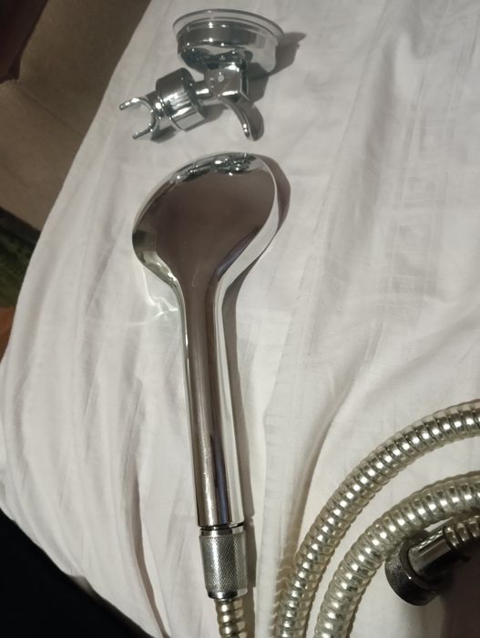 Лійка і тримач для душу