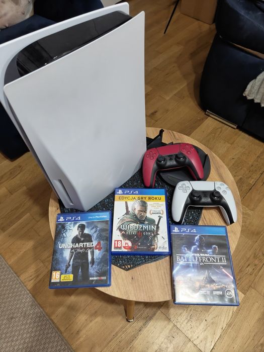 Ps5 fat + 2 pady biały i czerwony + 3 gry