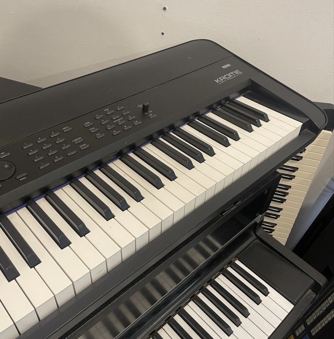 Korg krome 88 piano