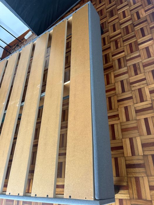 Cama IKEA cinzenta mais colchão