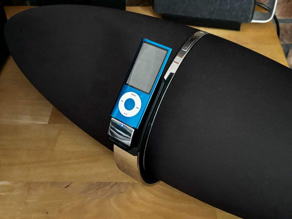 Sprzedam głośnik B&W Zeppelin Air + iPod Nano 5th Gen + pilot