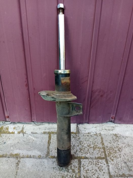 Рульова рейка на фольцваген кадди і ще багато запчастин до фольцваген