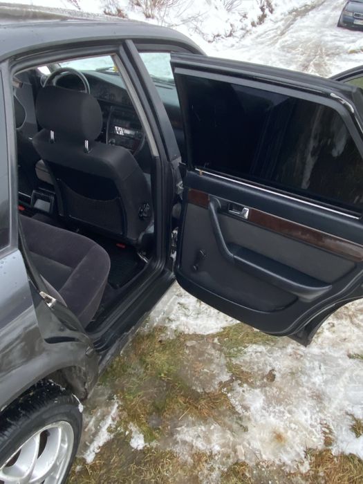 Продам Ауді  2,8