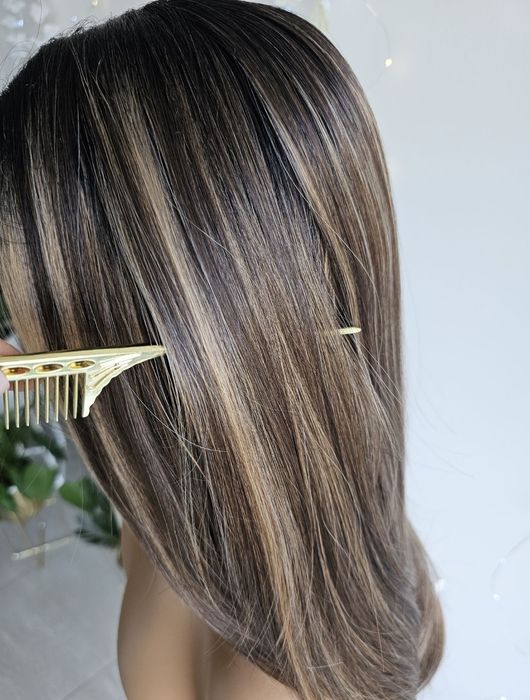 Długa peruka premium Miranda brąz blond refleksy naturalna fryzura