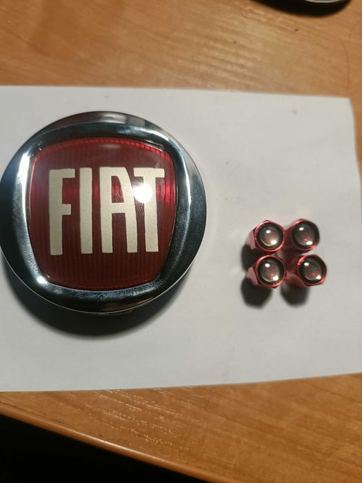 znaczek fiat plus nakretki na wentylki