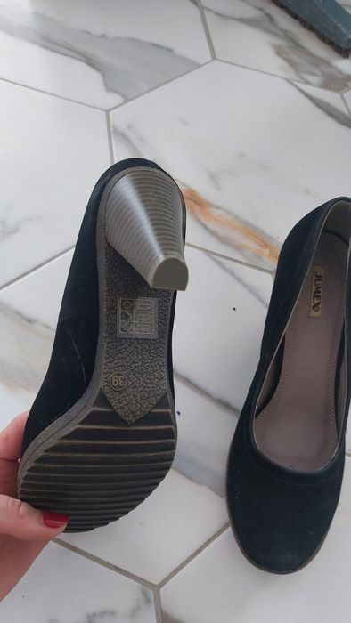 Czółenka na grubym obcasie czarne 39