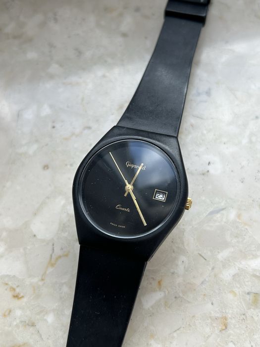Zegarek vintage szwajcarski Gigandet Quartz czarno-złoty | Swiss Made