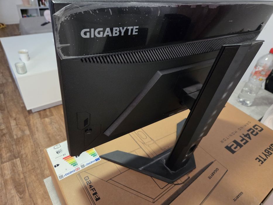 Gigabyte g24f 2 180hz