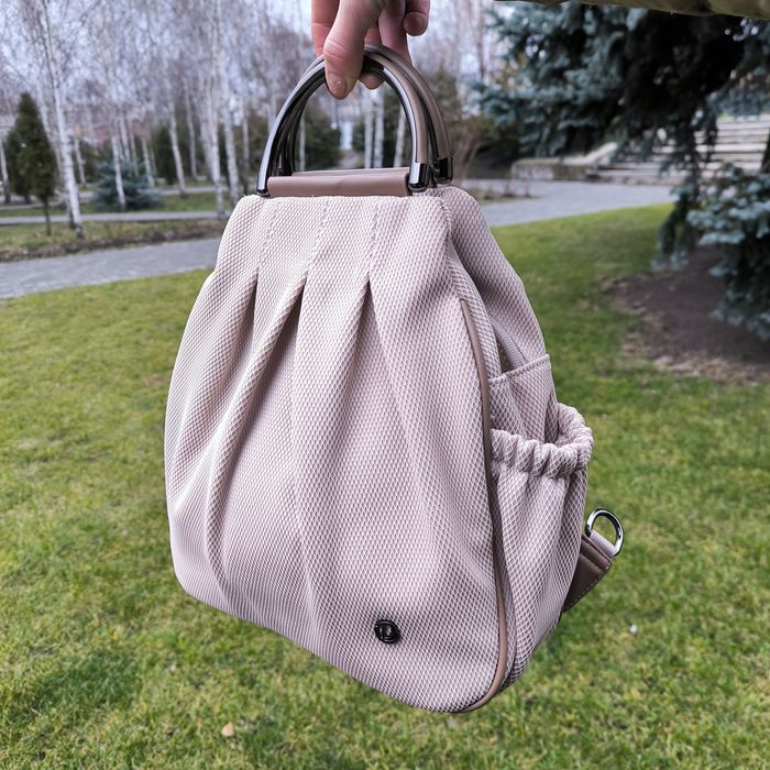 Рюкзак жіночий сумка-рюкзак женский черный бежевый бежевий чорний