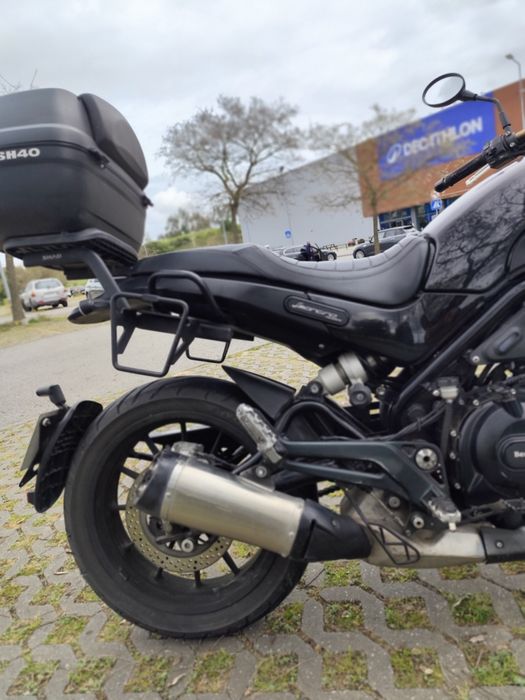 Benelli Leoncino 500 –  ano 2022, 23km.