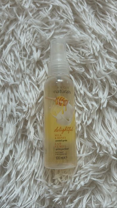 Mgiełka do ciała Avon naturals