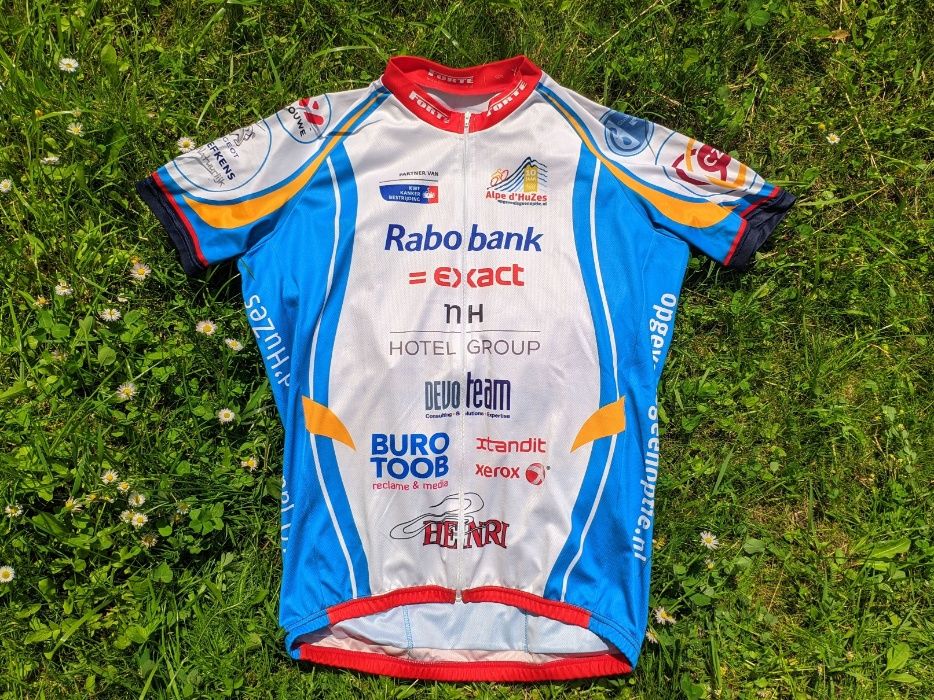 Велоформа, велофутболка, велошорти, джерсі Forte та Giordana