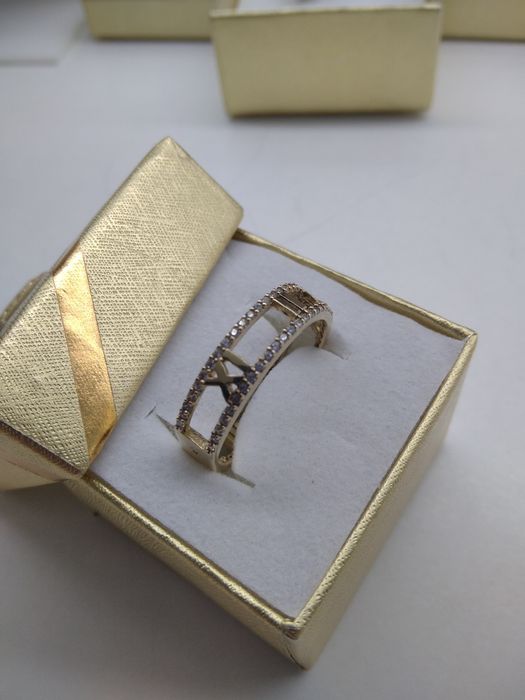 Złoty pierścionek z cyrkoniami złoto 585 rozmiar 22  308