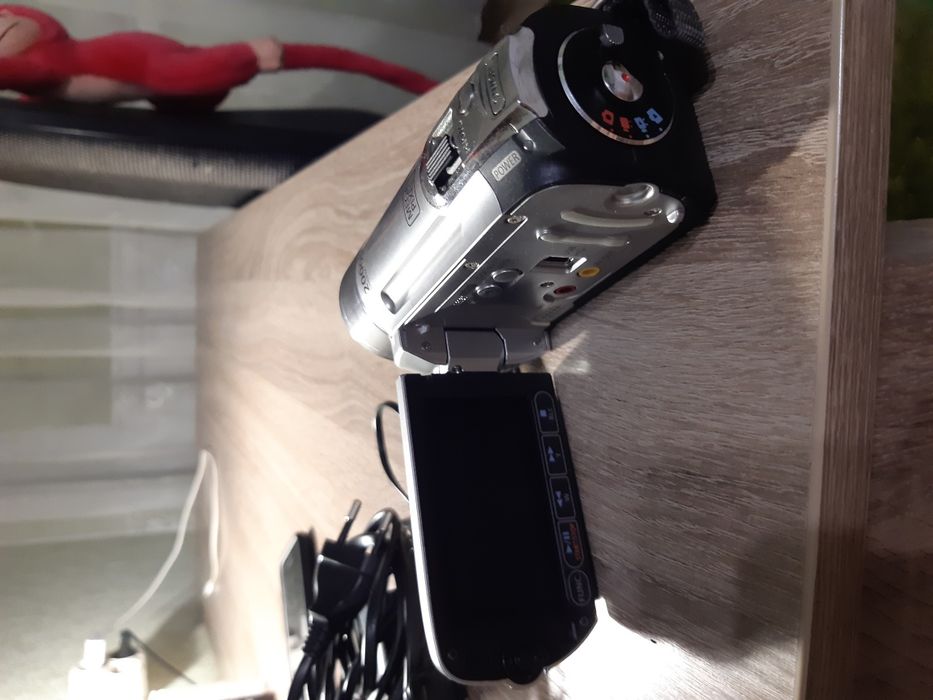 Продам видеокамеру canon