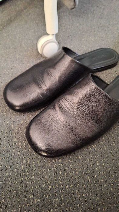 Модные мюли от Massimo Dutti.