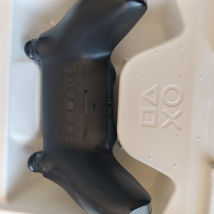 Pad do konsoli ps5 PS4
