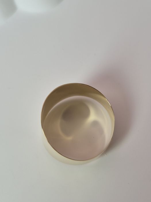 Złoty pierścionek sygnet cienki blaszka szeroki gładki r.15 p. 585