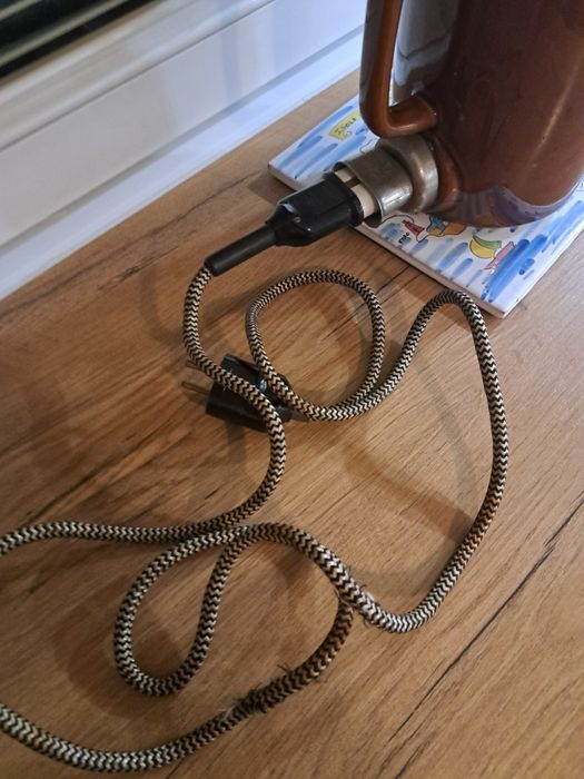 Czajnik elektryczny z  Mirostowic