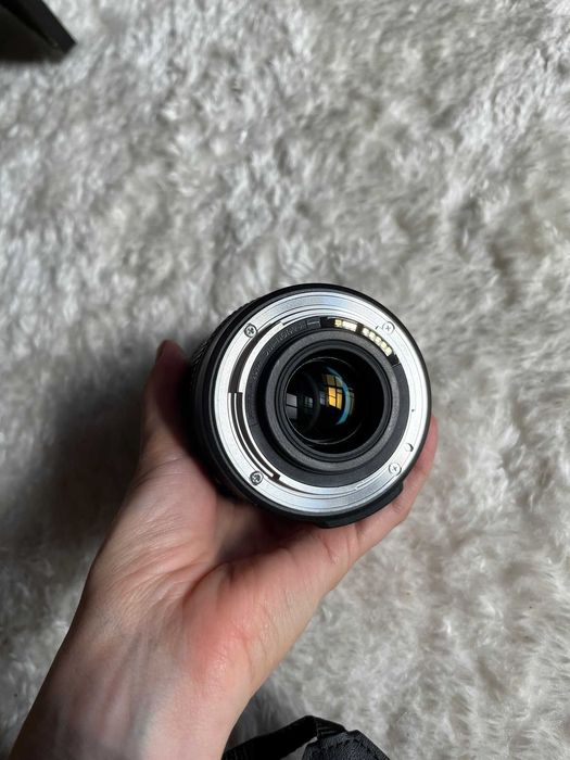 Câmera Canon 60D + lente 18-135mm 3.5-5.6 + lente 28mm 1.8