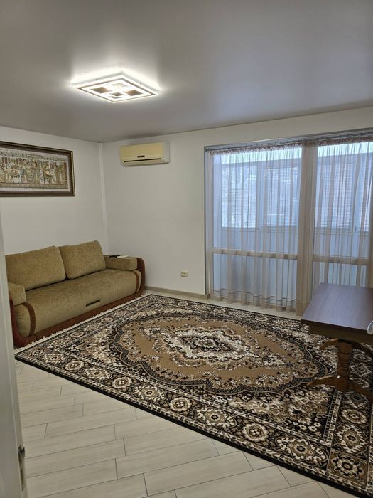 Здається однокімнатна квартира в центрі.